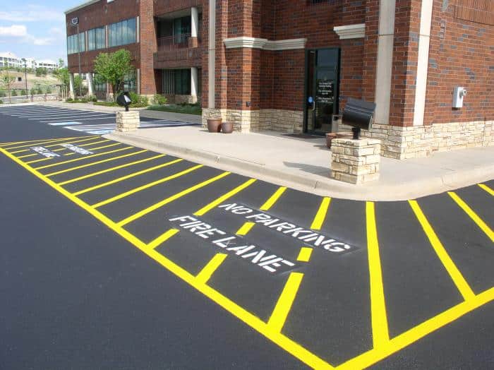 Parking Lot Striping Acworth GA |Parking Lot Painting Asphalt & Concrete | Parking Lot Maintenance